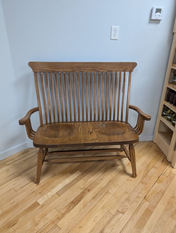 bench-with-arms